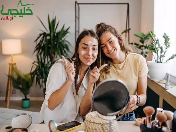 العناية بالبشرة